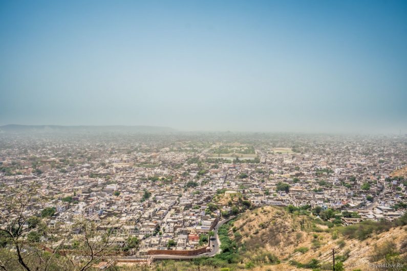 Вид на Джайпур с храма на холме